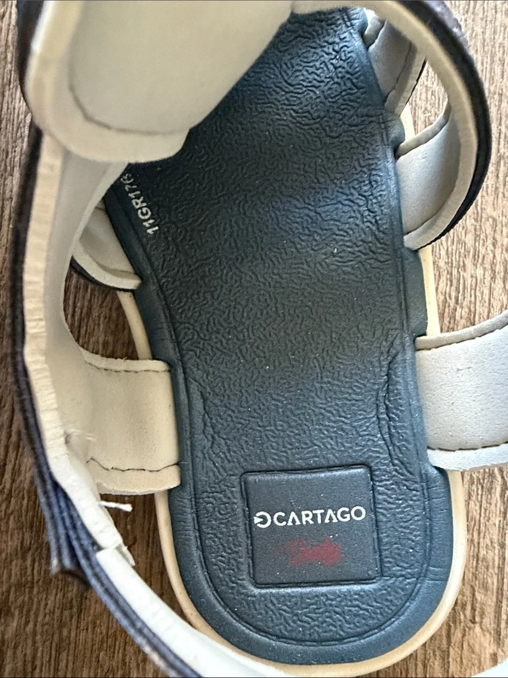 Cartago kids Navy Blue Sandals with Red Accent, Velcro straps. Size 7